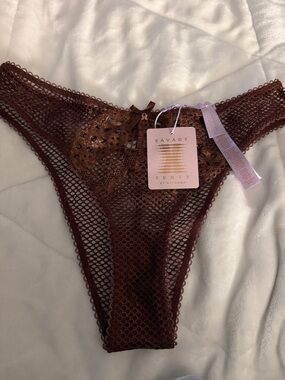 2 Savage X Fenty Brown Lace & Cotton Panties